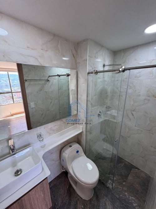 Apartamento de 3 alcobas en arriendo en El Tesoro, Medellín, 165 m² · foto 21 de 24