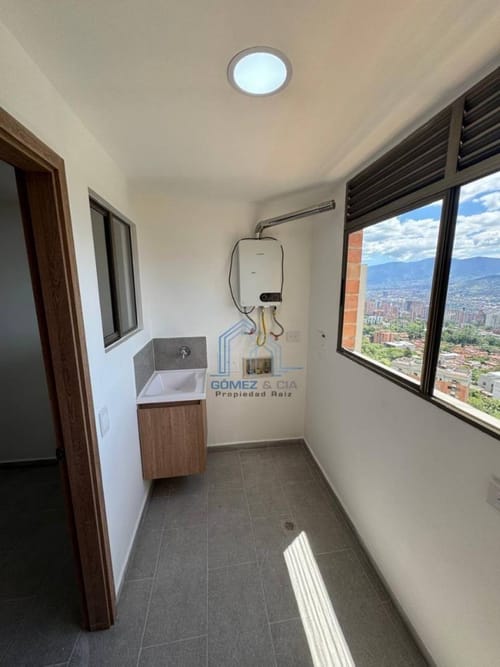 Apartamento de 3 alcobas en arriendo en El Tesoro, Medellín, 165 m² · foto 24 de 24