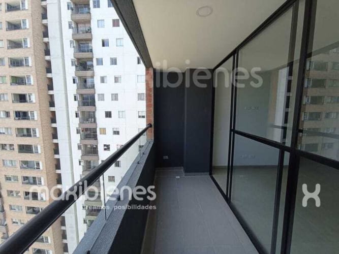 Apartamento de 3 alcobas en arriendo en Cabañas, Bello, 78 m² · foto 5 de 17