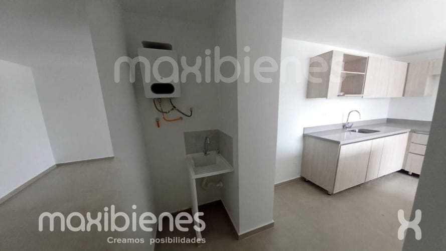 Apartamento de 3 alcobas en arriendo en Cabañas, Bello, 78 m² · foto 10 de 17