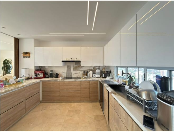 Apartamento de 4 alcobas en venta en Bellavista, Cali, 200 m² · foto 2 de 24