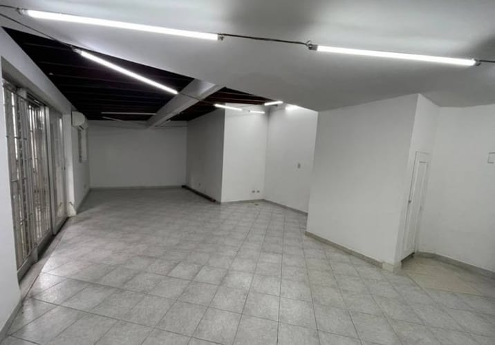 Casa de 10 alcobas en arriendo en Patio Bonito, Medellín, 353 m² · foto 11 de 21