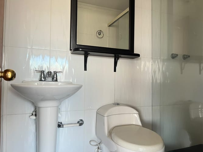Apartamento de 3 alcobas en arriendo en El Poblado, Medellín, 168 m² · foto 17 de 19