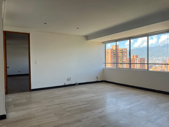 Apartamento de 3 alcobas en arriendo en El Poblado, Medellín, 168 m² · foto 9 de 19