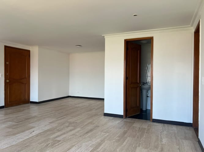 Apartamento de 3 alcobas en arriendo en El Poblado, Medellín, 168 m² · foto 14 de 19