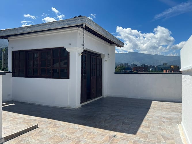 Apartamento de 3 alcobas en arriendo en El Poblado, Medellín, 168 m² · foto 18 de 19
