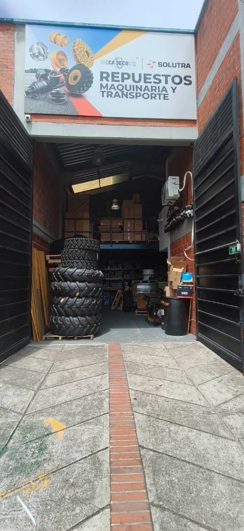 Local en venta en Arismendi Mora Perdomo, Neiva, 153 m² · foto 2 de 23