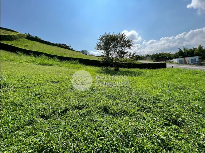 Lote en venta en El Rosario, Manizales, 1916 m² · foto 2 de 8