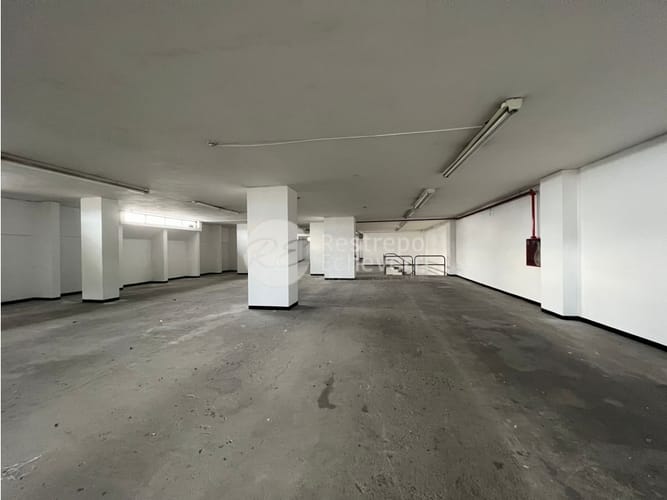 Bodega en venta en El Centro, Manizales, 830 m² · foto 4 de 10