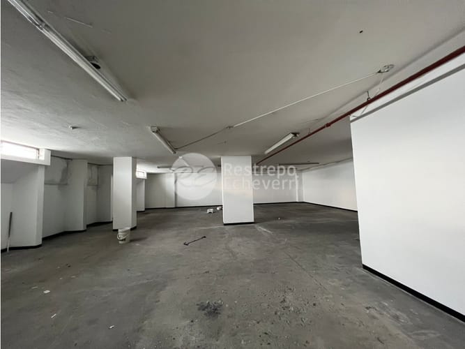 Bodega en venta en El Centro, Manizales, 830 m² · foto 5 de 10