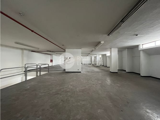 Bodega en venta en El Centro, Manizales, 830 m² · foto 7 de 10