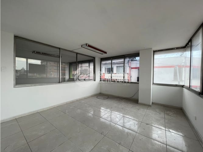 Bodega en venta en El Centro, Manizales, 830 m² · foto 9 de 10