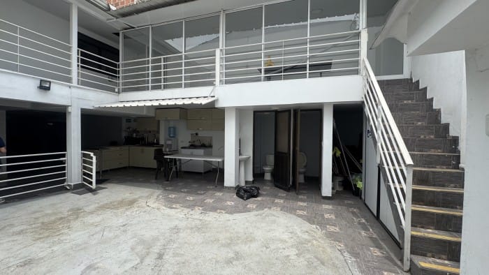 Casa de 3 alcobas en venta en Santa Anita, Cali, 300 m² · foto 4 de 24