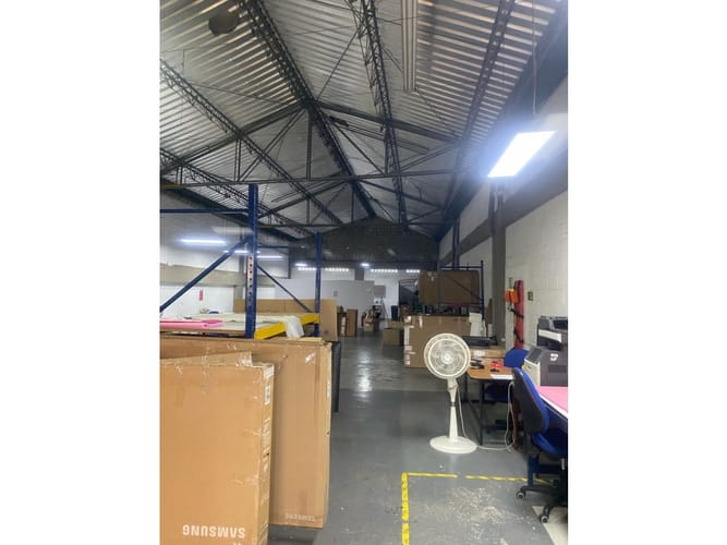 Bodega en arriendo en Centro, Itagüí, 517 m² · foto 6 de 14