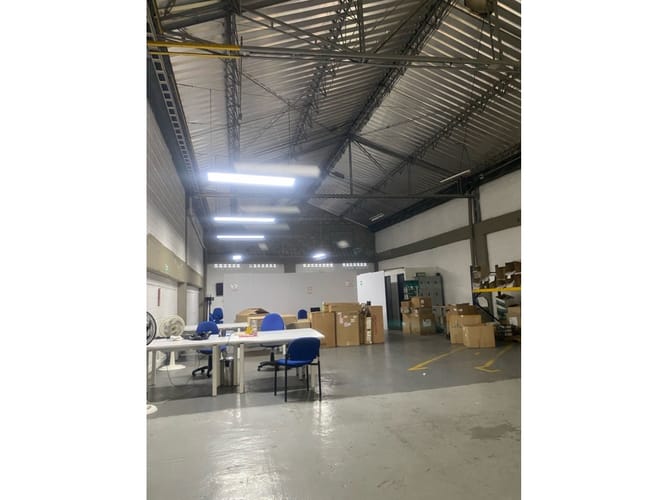Bodega en arriendo en Centro, Itagüí, 517 m² · foto 8 de 14