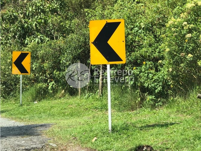 Lote en venta en Estación Uribe, Manizales, 3256 m² · foto 4 de 6