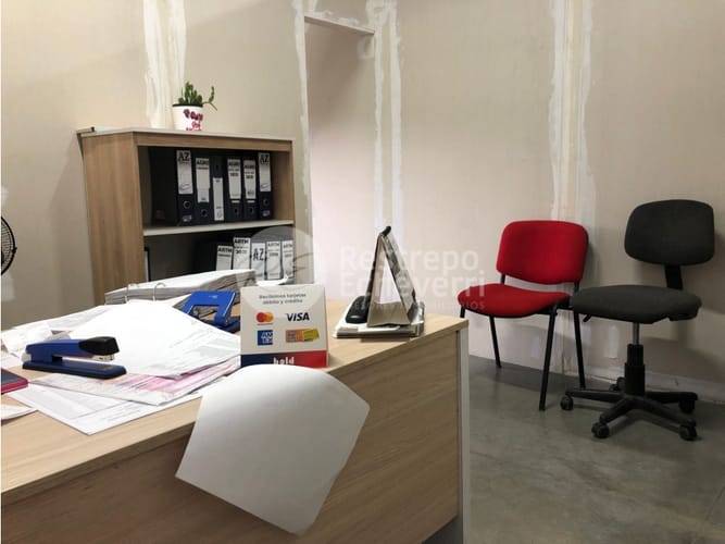 Bodega en venta en El Estanquillo Bajo, Dosquebradas, 250 m² · foto 11 de 13