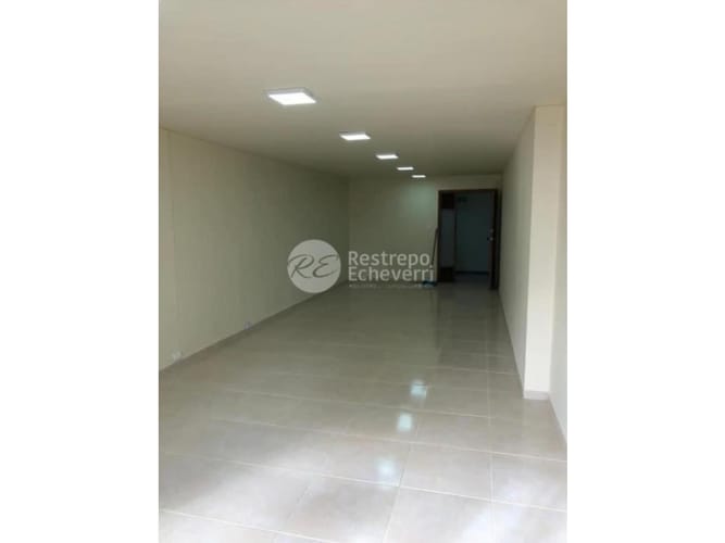 Oficina en venta en El Centro, Manizales, 41 m² · foto 2 de 3