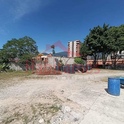 Bodega en arriendo en San Jose, Itagüí, 1702 m² · foto 5 de 15
