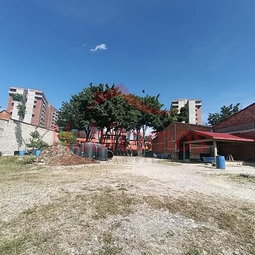 Bodega en arriendo en San Jose, Itagüí, 1702 m² · foto 7 de 15