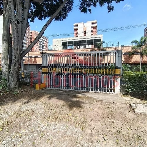 Bodega en arriendo en San Jose, Itagüí, 1702 m² · foto 14 de 15