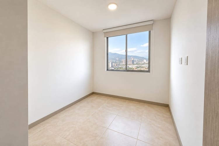 Apartamento de 3 alcobas en venta en La Cuenca, Envigado, 68 m² · foto 2 de 12