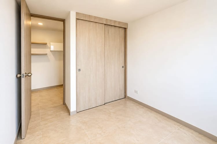Apartamento de 3 alcobas en venta en La Cuenca, Envigado, 68 m² · foto 4 de 12