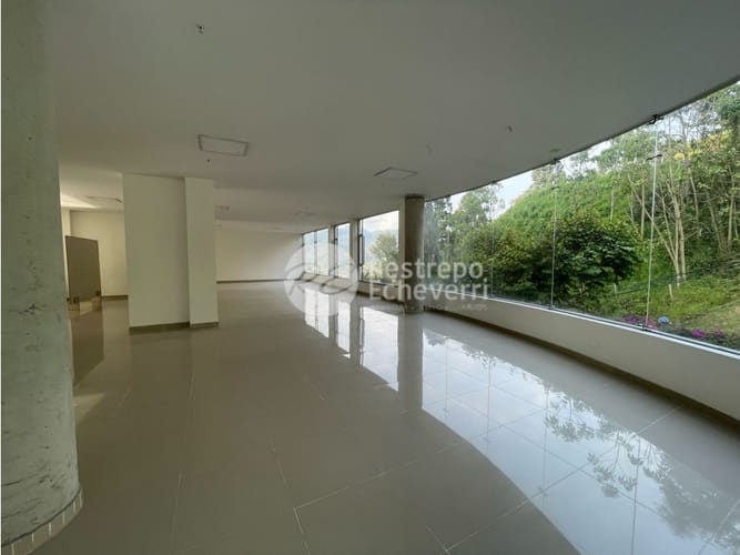 Local en venta en El Trebol, Manizales, 730 m² · foto 3 de 5