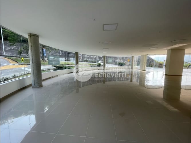 Local en venta en El Trebol, Manizales, 730 m² · foto 4 de 5