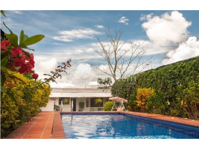Finca en venta en La Cabaña, Manizales, 221 m² · foto 2 de 24