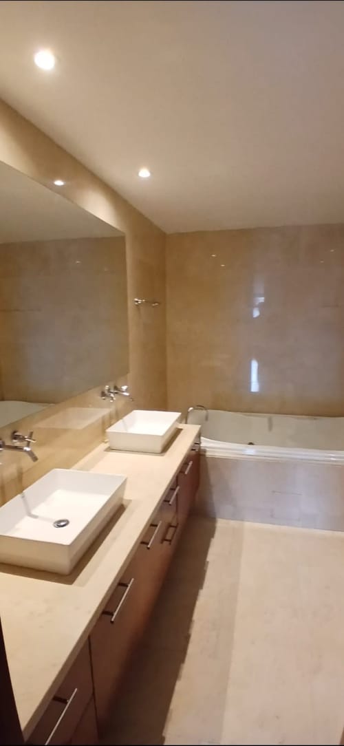 Apartamento de 4 alcobas en arriendo en Chicó Reservado, Bogotá, 286 m² · foto 19 de 24