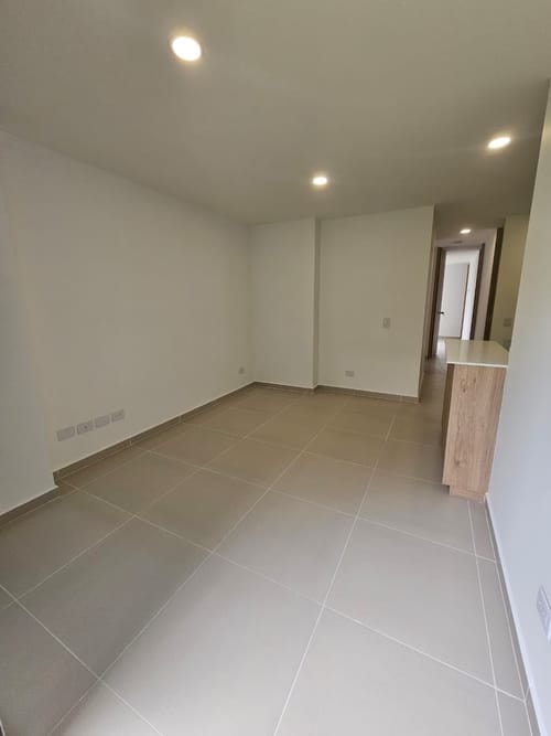 Apartamento de 3 alcobas en venta en Camino Verde, Envigado, 61 m² · foto 5 de 11