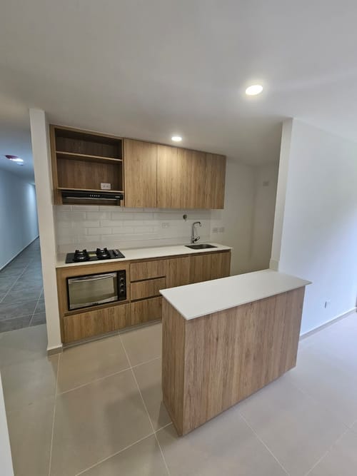 Apartamento de 3 alcobas en venta en Camino Verde, Envigado, 61 m² · foto 3 de 11