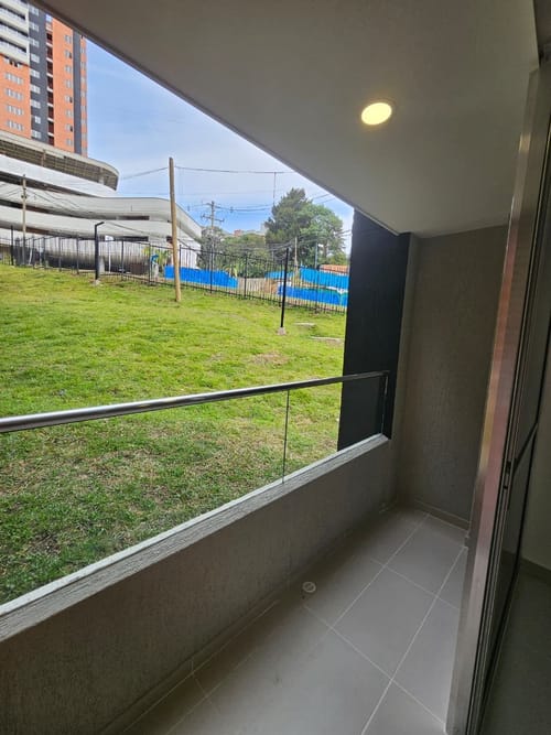 Apartamento de 3 alcobas en venta en Camino Verde, Envigado, 61 m² · foto 2 de 11
