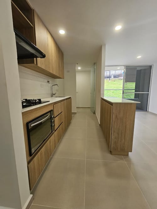 Apartamento de 3 alcobas en venta en Camino Verde, Envigado, 61 m² · foto 4 de 11