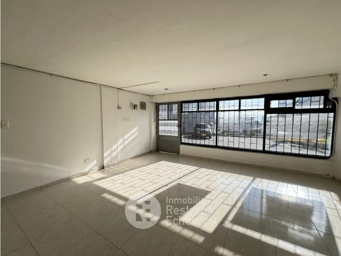 Local en venta en Tejares, Manizales, 42 m² · foto 2 de 6