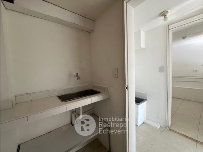 Local en venta en Tejares, Manizales, 42 m² · foto 4 de 6