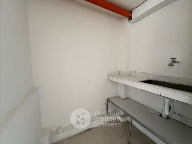 Local en venta en Tejares, Manizales, 42 m² · foto 5 de 6