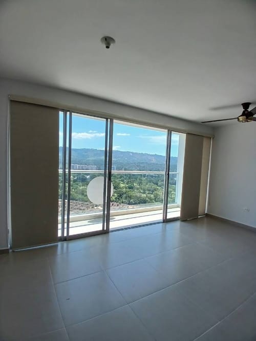 Apartamento de 3 alcobas en arriendo en Palomitas Del Progreso, Floridablanca, 86 m² · foto 2 de 24