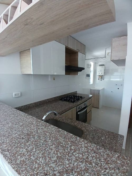 Apartamento de 3 alcobas en arriendo en Palomitas Del Progreso, Floridablanca, 86 m² · foto 3 de 24