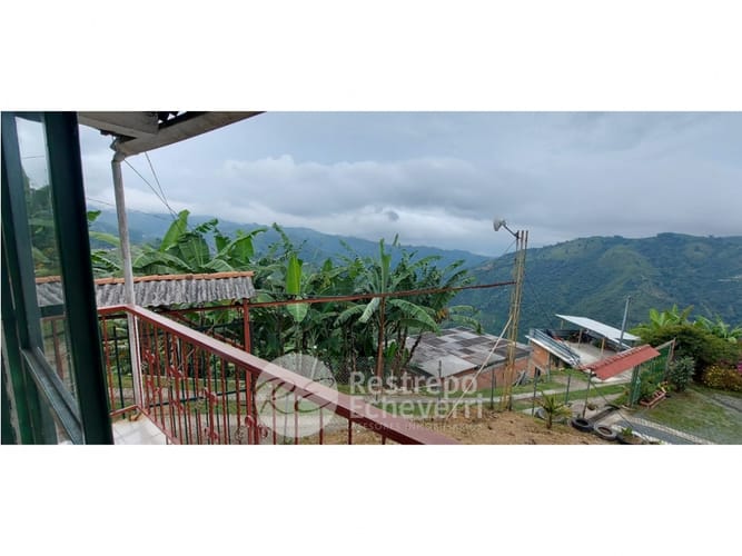 Finca en venta en Alto Bonito, Manizales, 1780 m² · foto 5 de 16