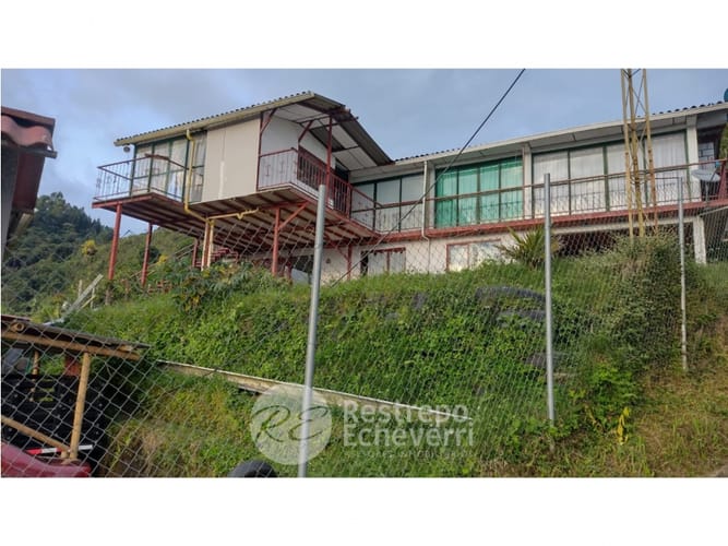 Finca en venta en Alto Bonito, Manizales, 1780 m² · foto 10 de 16