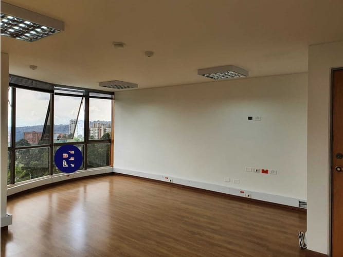 Oficina en arriendo en Milan, Manizales, 33 m² · foto 3 de 4