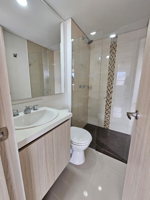 Apartamento de 2 alcobas en venta en Centro, Itagüí, 60 m² · foto 8 de 9