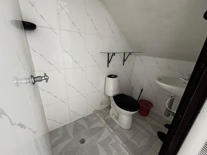 Casa de 5 alcobas en arriendo en Granada, Medellín, 200 m² · foto 20 de 24