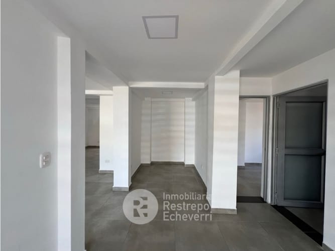 Local en venta en La Estrella, Manizales, 320 m² · foto 4 de 23