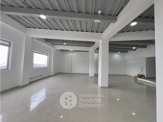 Local en arriendo en Avenida Santander, Manizales, 467 m² · foto 3 de 16
