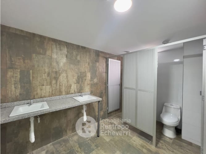 Local en arriendo en Avenida Santander, Manizales, 467 m² · foto 7 de 16