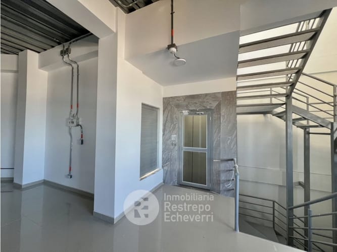 Local en arriendo en Avenida Santander, Manizales, 467 m² · foto 14 de 16