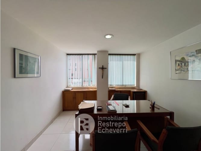 Oficina en venta en El Centro, Manizales, 30 m² · foto 2 de 7